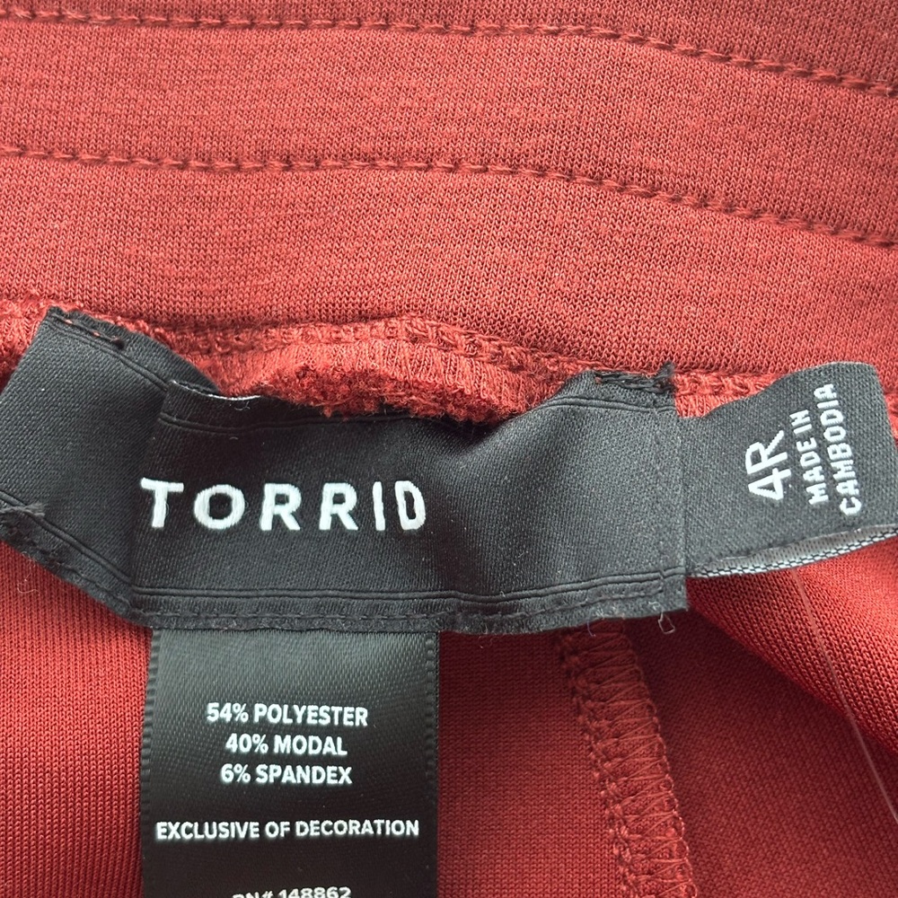NWT Torrid Studio High Rise Pull-on Track Pants, Size 4 - Picture 8 of 11